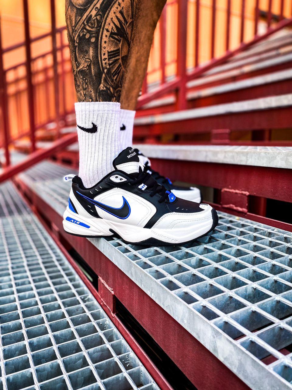 

Nike Air Monarch IV "Black/Black/White"