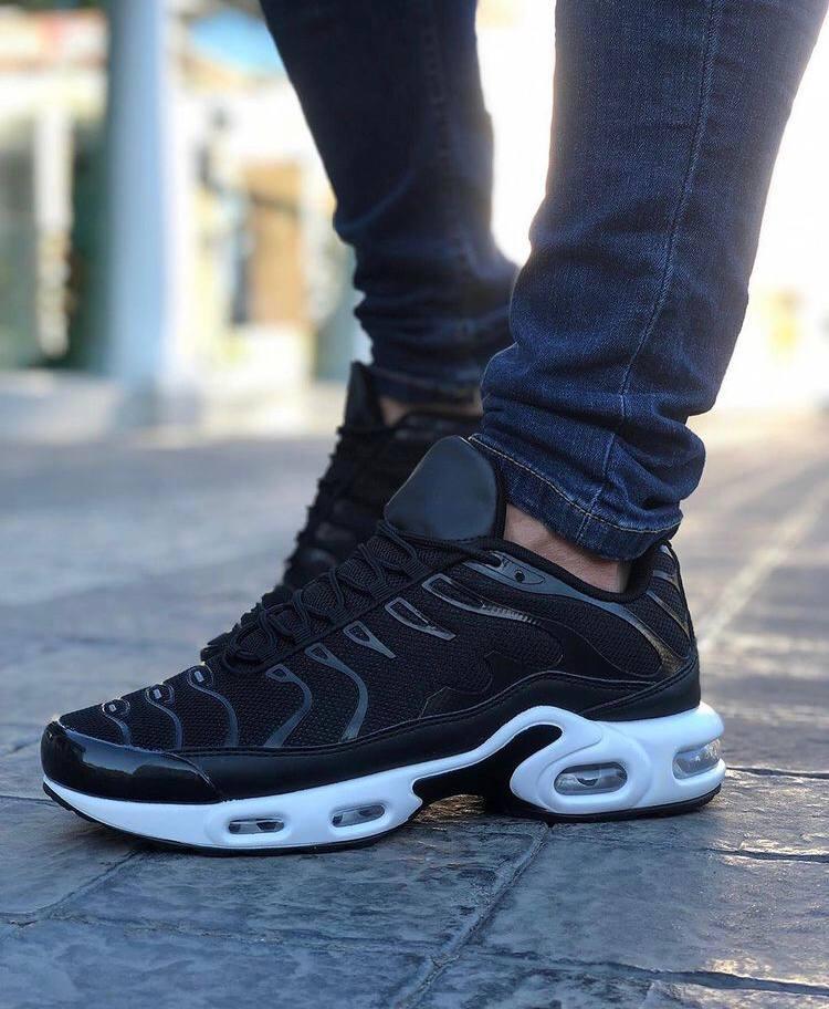 

Распродажа Мужские Кроссовки под Nike Air Max TN plus (43-45 размер) black/white 44, Черно-белый