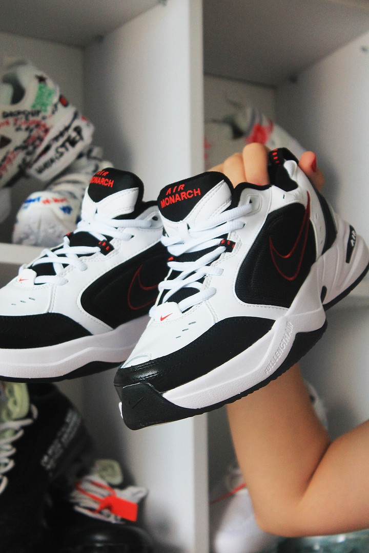 

Nike Air Monarch IV Black White (Белый Черный)