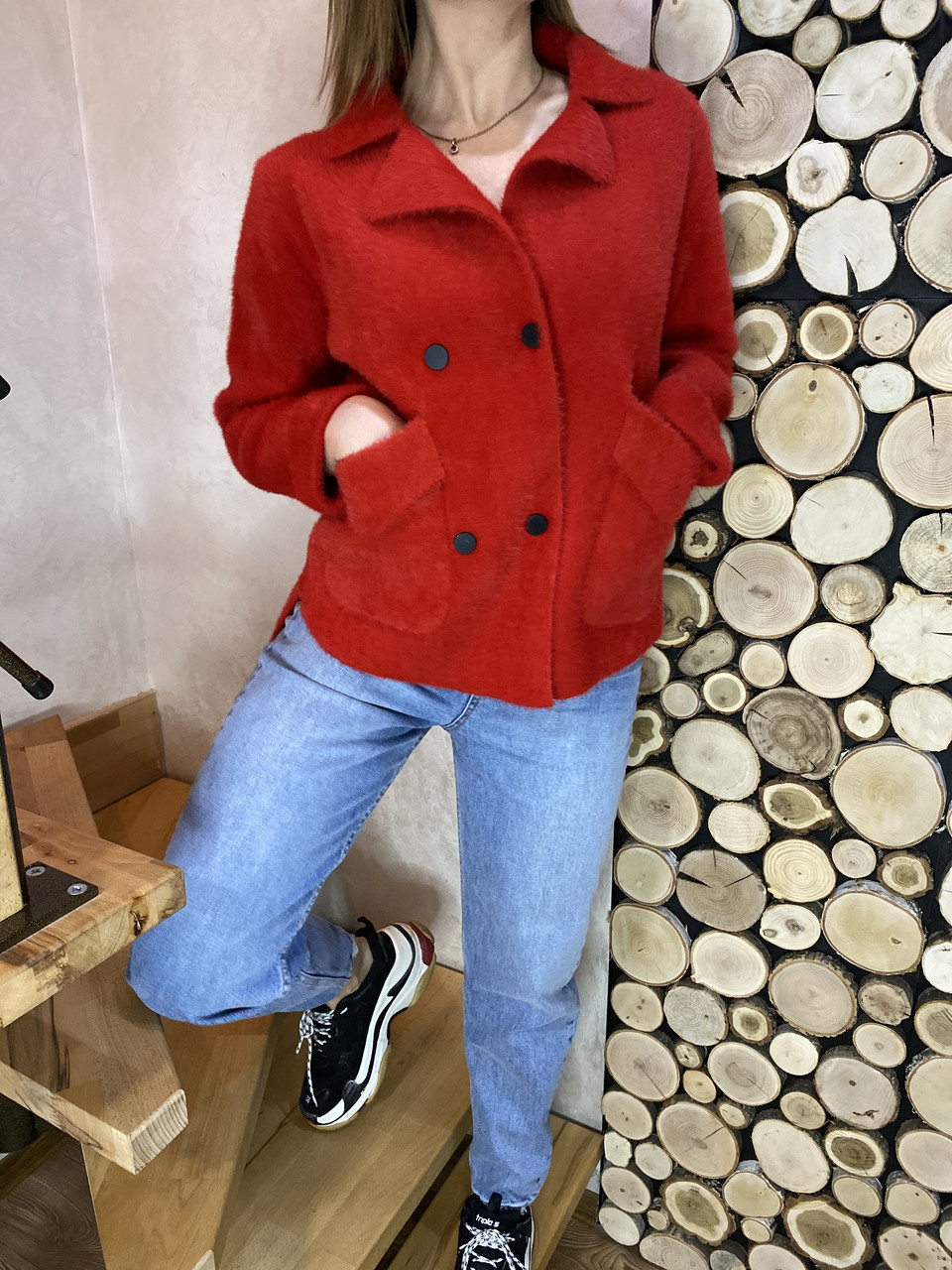 

Женский кардиган пиджак из альпаки короткий красный