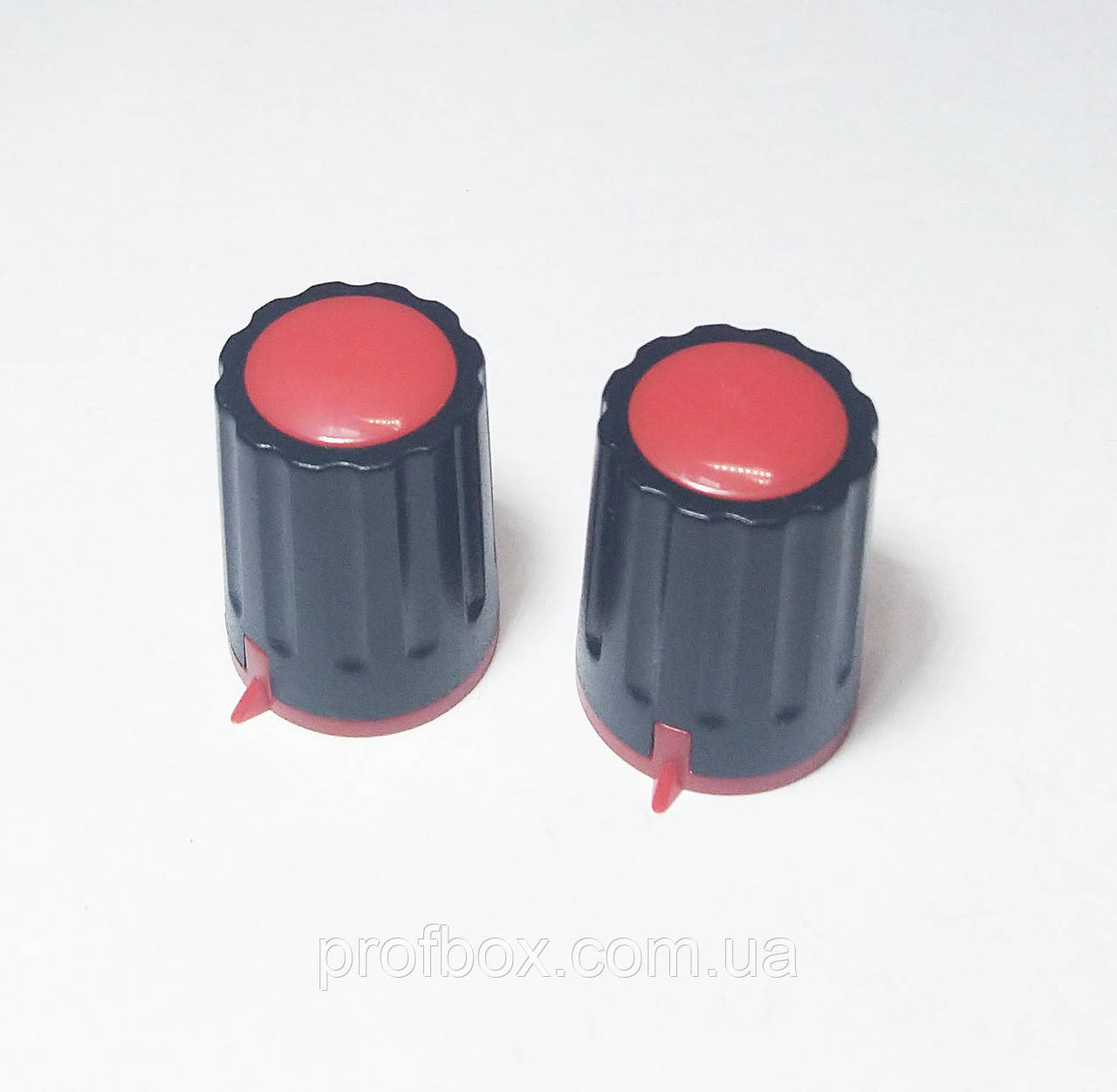 Ручка для змінного резистора R-04 чорна/червона, з покажчиком