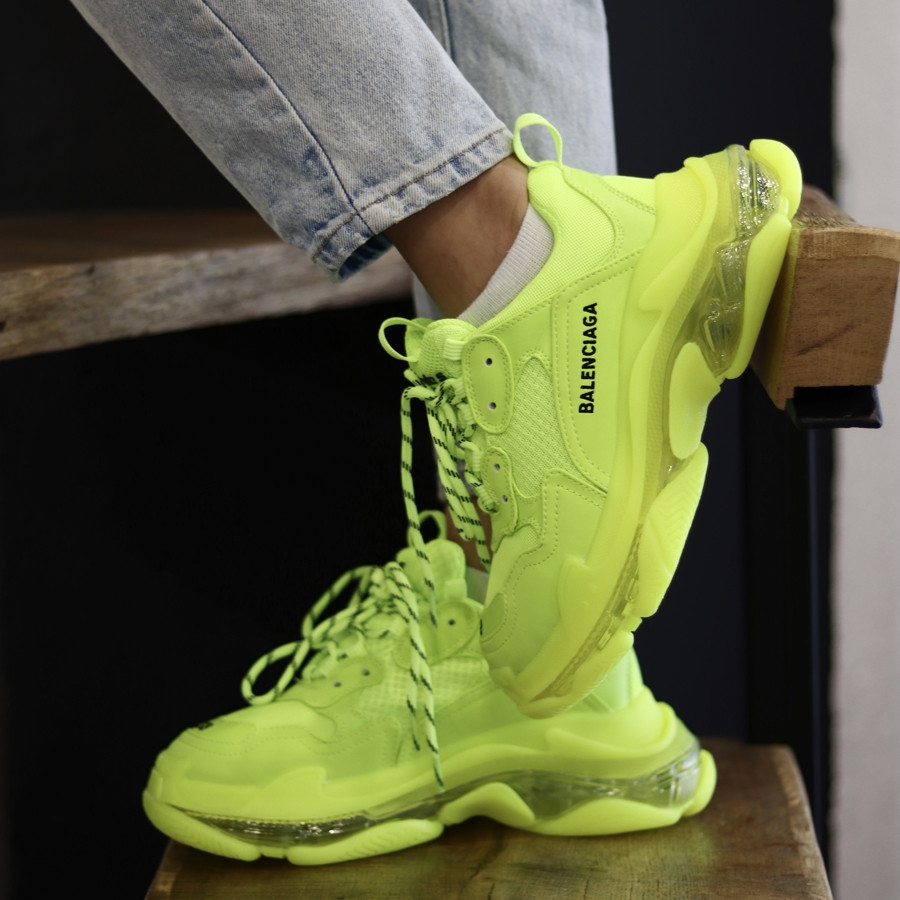 

Женские кроссовки Balenciaga Triple S Clear Sole Neon Grailed 39 (25.0см.)