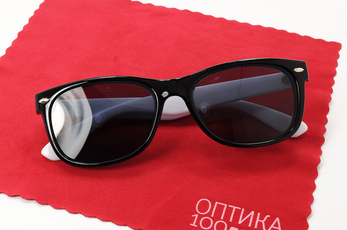 

Солнцезащитные очки ДЛЯ ЗРЕНИЯ в стиле Ray-Ban с белыми дужками +1.0, Белый