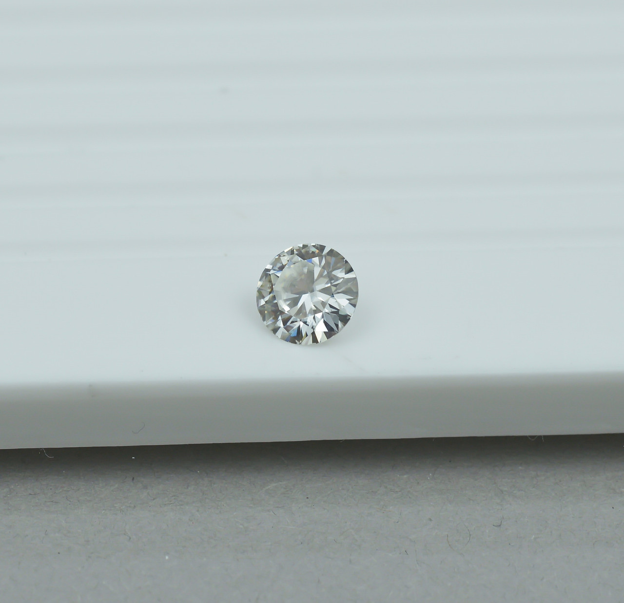 

Moissanite Муассанит 0.77 ct. 6.29х6.29х3.51мм