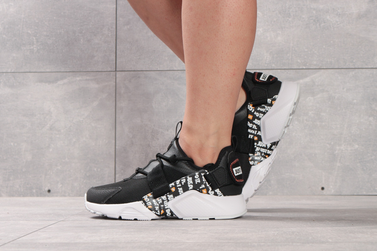 

Кроссовки женские 16382, Nike Air Huarache City Low, черные, [ 36 37 39 ] р. 37-23,0см., Черный