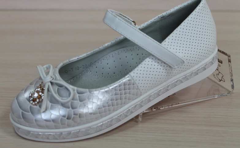 

Туфли белые с серебром для девочек Tom.m Размеры: 32-37, Белый