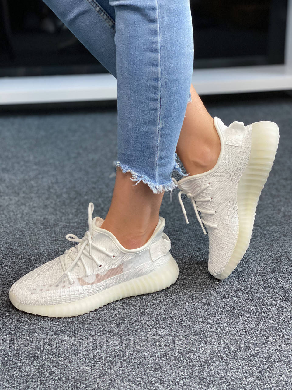 

Adidas Yeezy Boost 350 White/Strip (белые), Белый