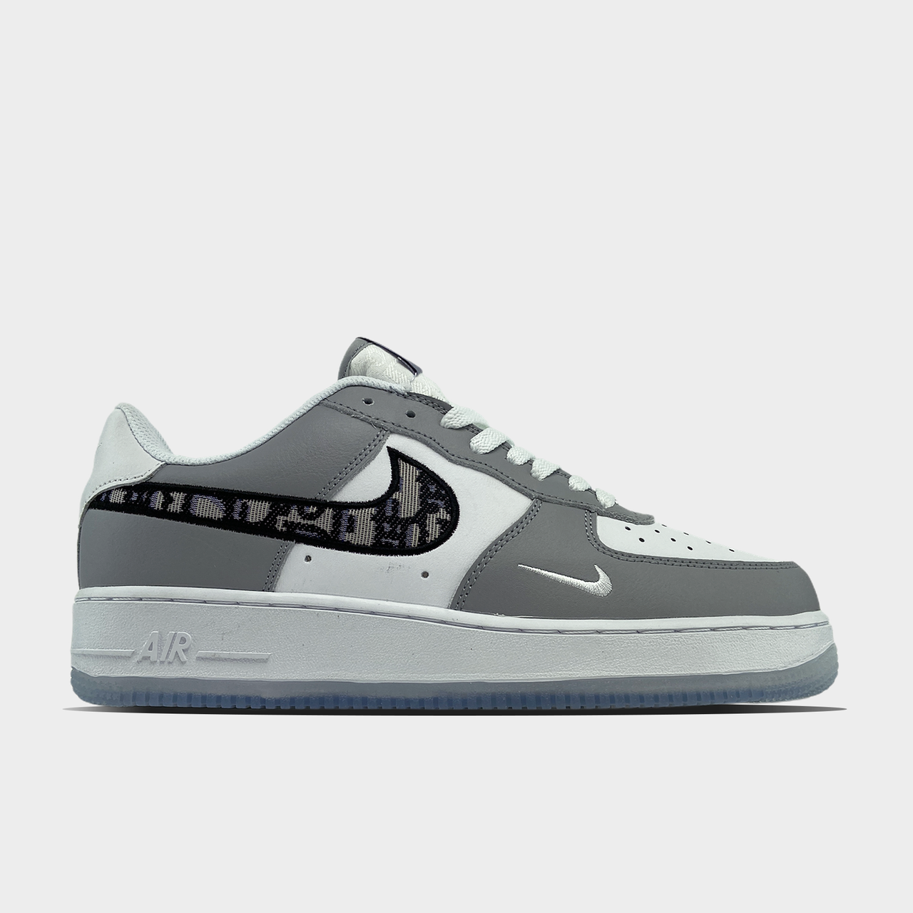 

Nike Air Force 1 Low x Dior Grey (Серый)