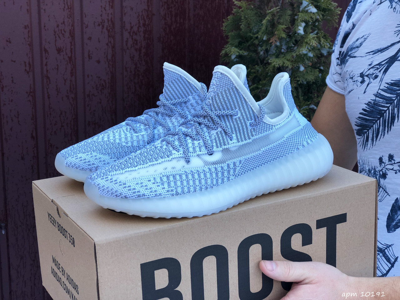 

Кроссовки мужские Adidas Yeezy Boost 350 V2 серые с белым, Адидас Изи Буст 350, текстильные. Код SD-10191, Серый