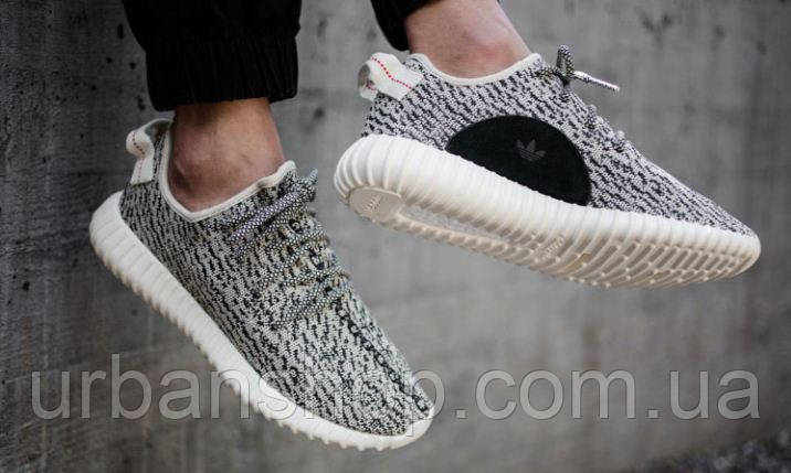 

Кросівки Adidas Yeezy 350 р. -45, Сірий