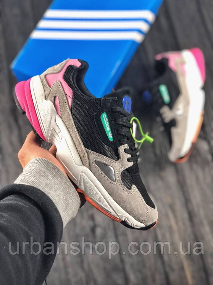 

Взуття Adidas Falcon