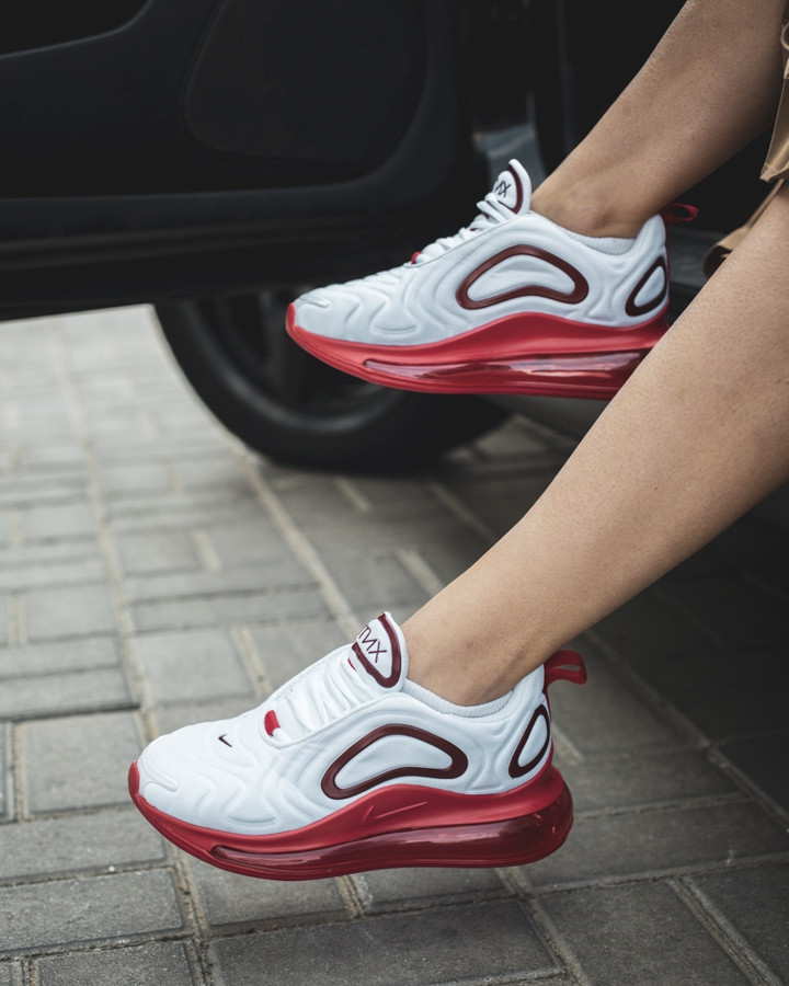 

Nike Air Max 720 White/Red 39 (25.0см.)