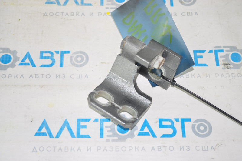 

Петля двери нижняя зад прав Dodge Dart 13-16 68082440AF Додж Дарт