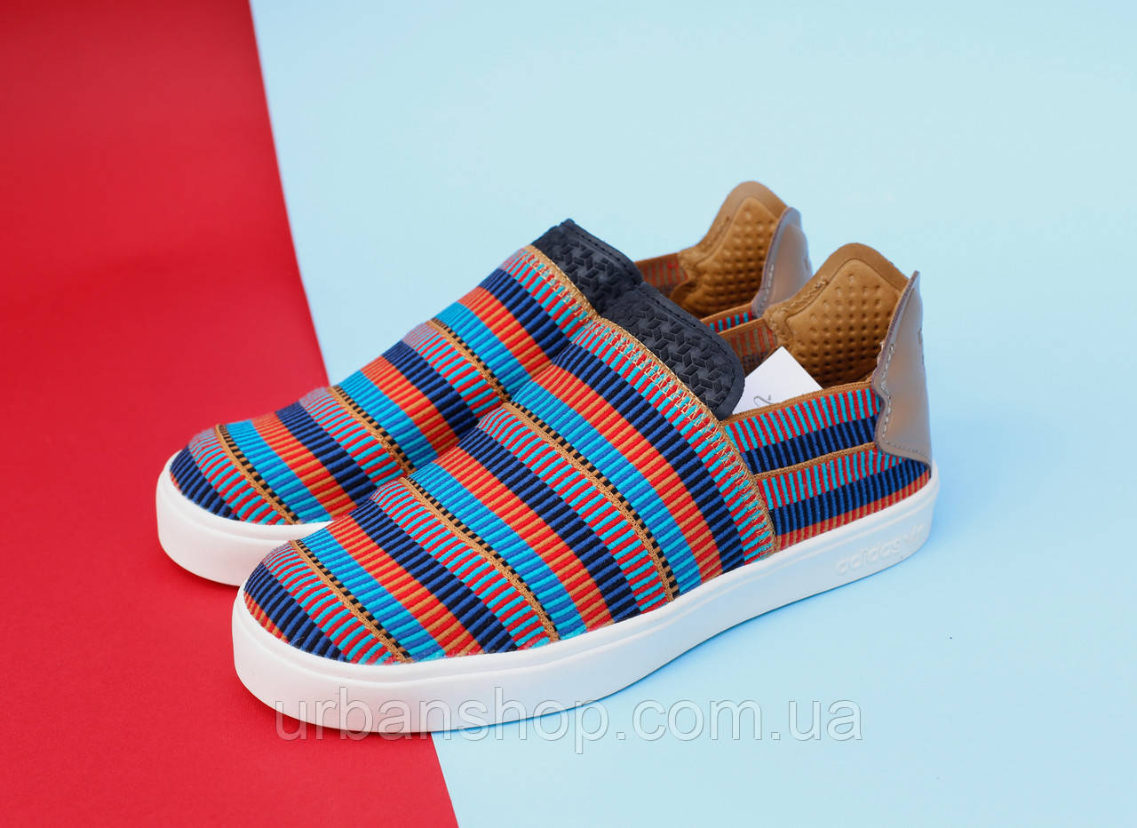 

Жіночі Кросівки Adidas x Pharrell Pink Beach Slip on Multicolour