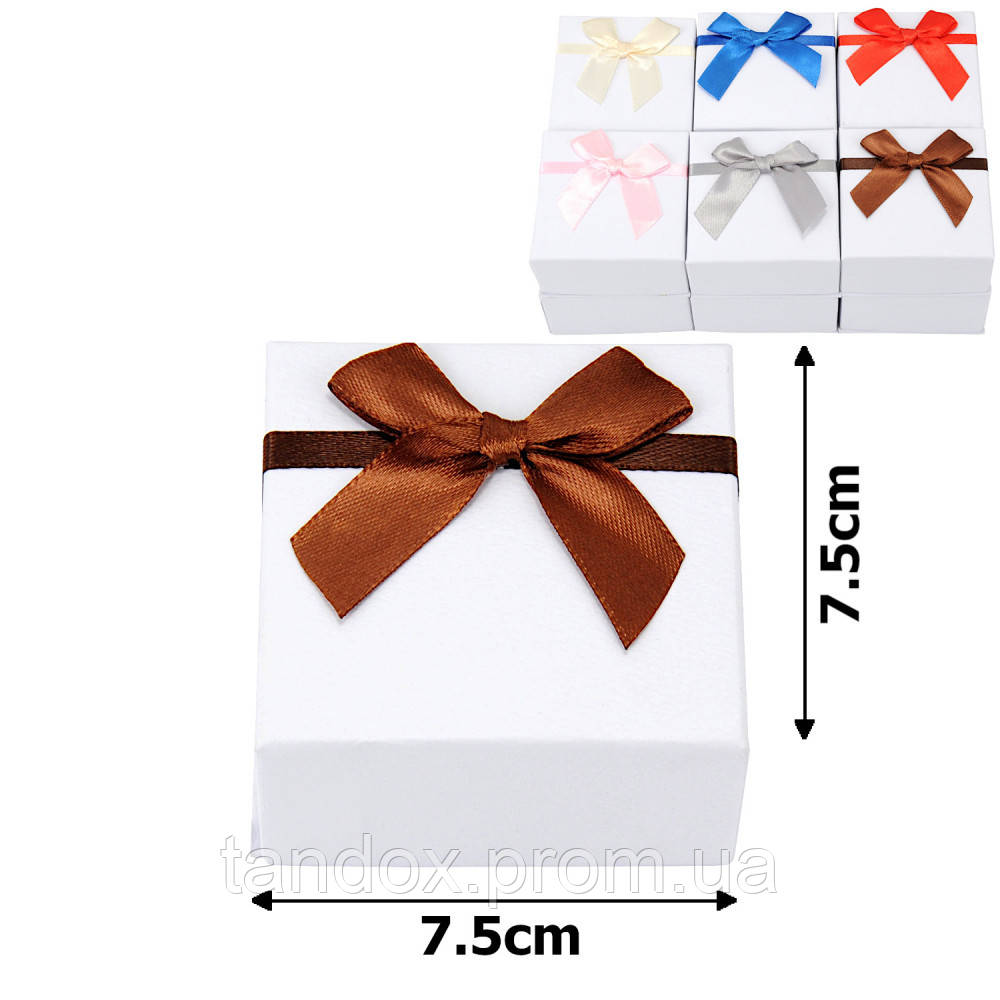 Подарочные коробочки для набора 7,5*7,5 см белые с лентой (упаковка 12
