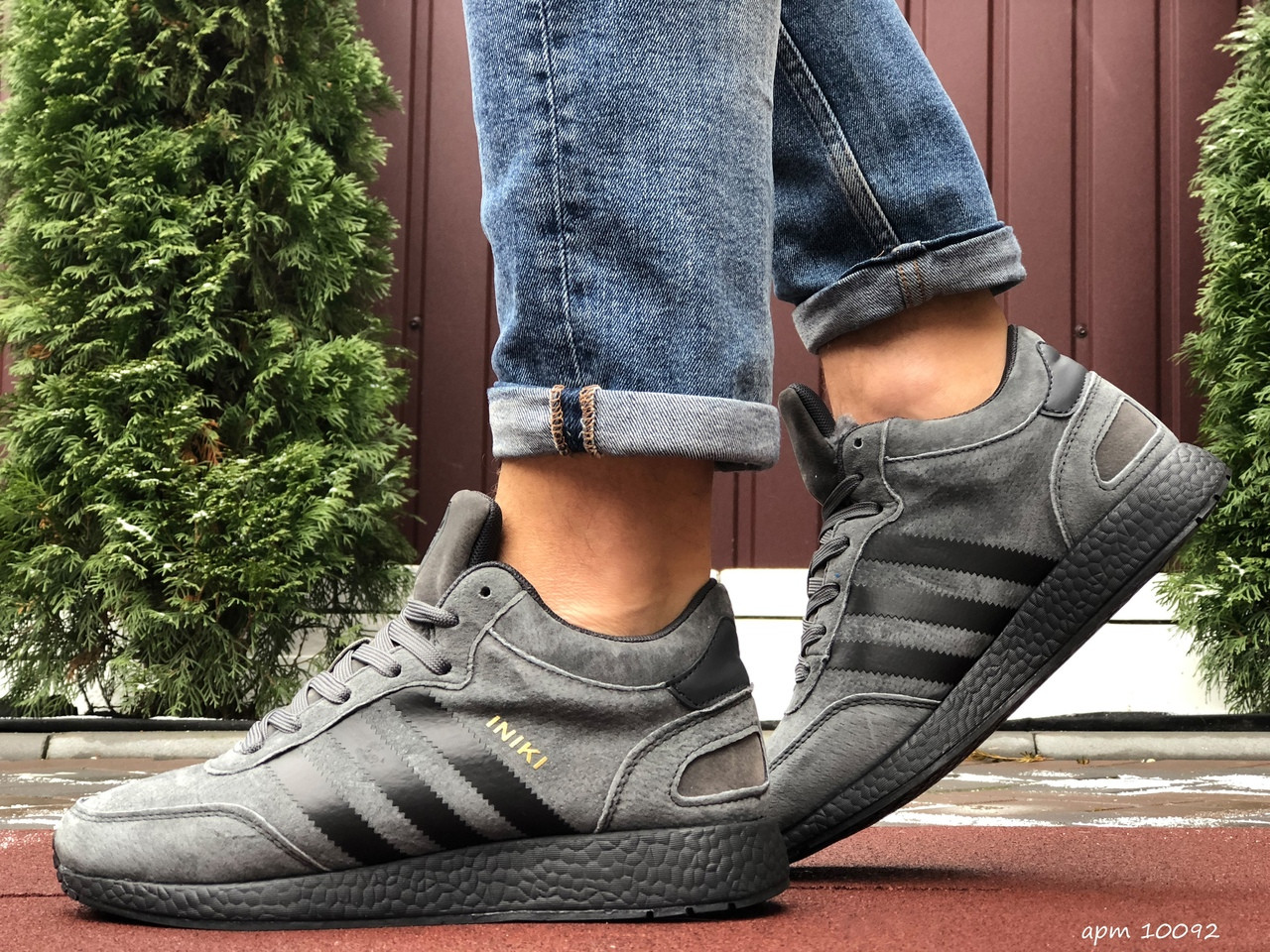 

Кросівки чоловічі в стилі Adidas Iniki сірі з чорним (зима)