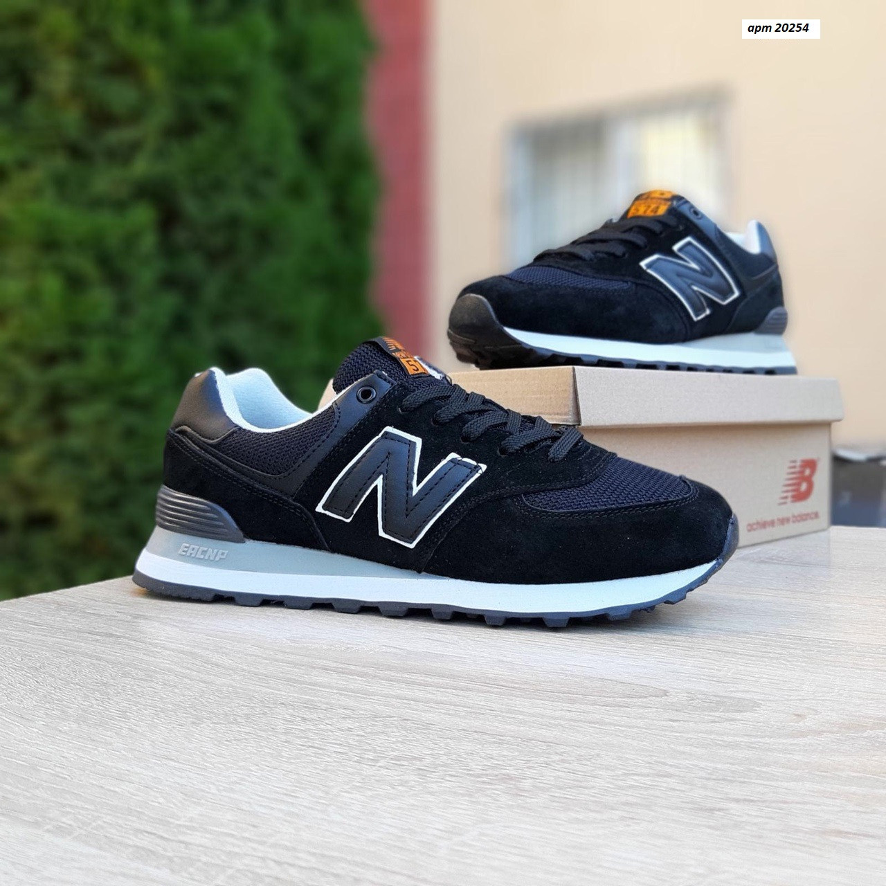 

Женская замшевая обувь New Balance 574 (черные с оранжевым язычком) О20254 демисезонные кроссовки, Черно-оранжевый