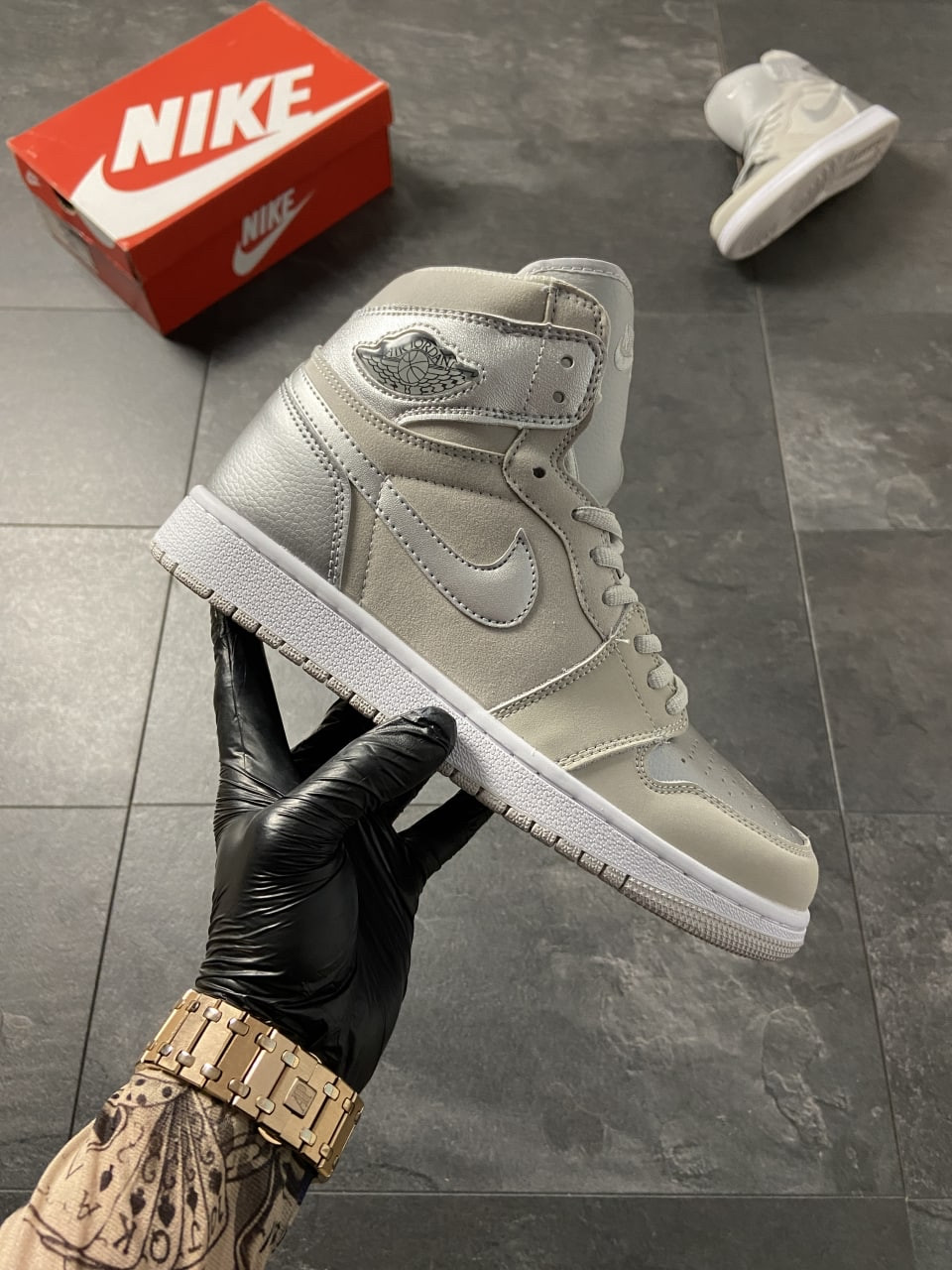 

Кроссовки Nike Air Jordan 1 Beige Silver 43, Разноцвет