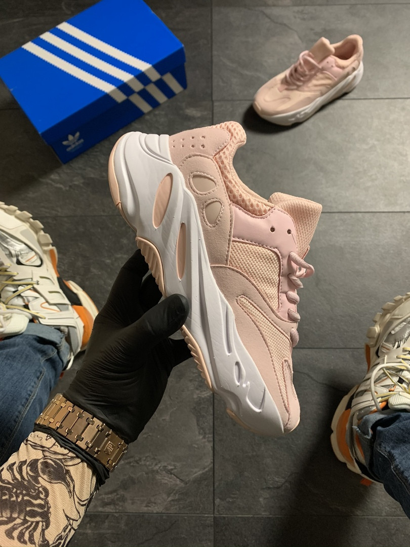 

Adidas Yeezy Boost 700 Pink White (Розовй), Розовый