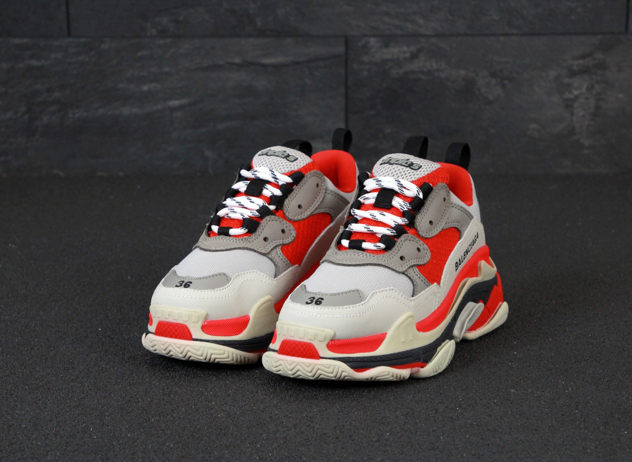 

Женские Кроссовки Balenciaga Triple S 40, Серый