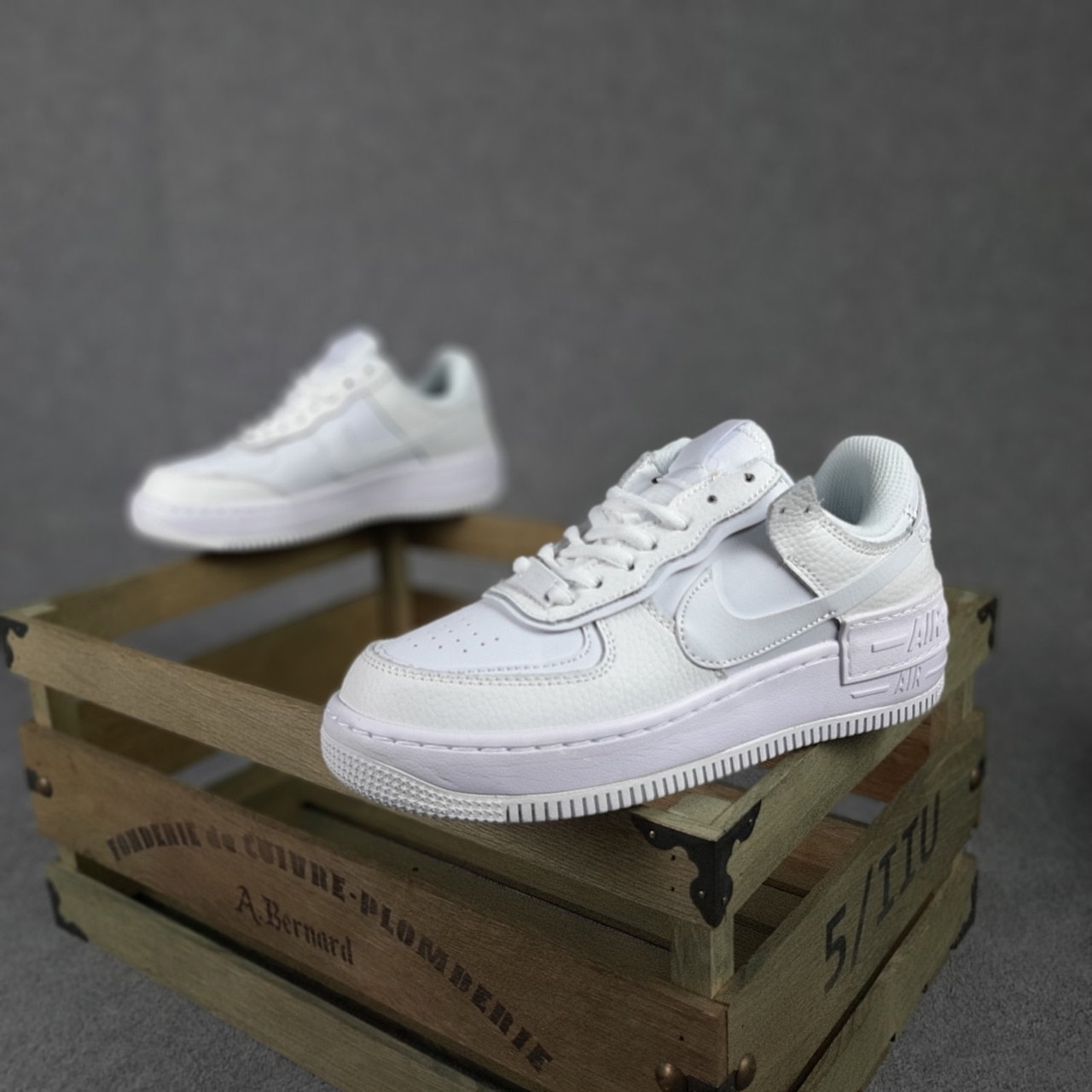 

Белые женские кроссы Nike Air Force 1 Shadow. Женская обувь Найк Аир Форс 1 Шедоу. Кроссовки на весну, Белый