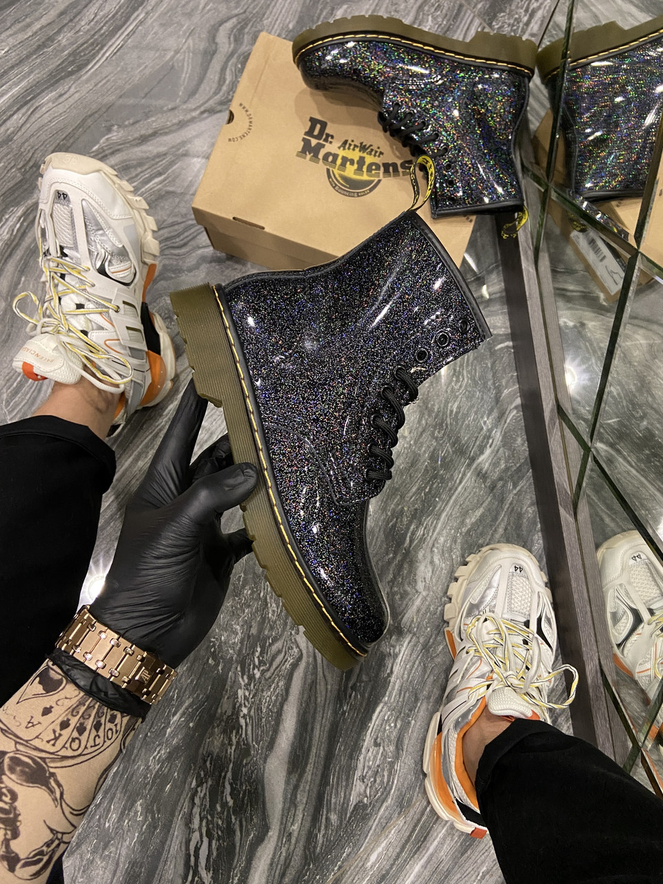 

Dr Martens 1460 Galaxy (Термо) (Чёрный)