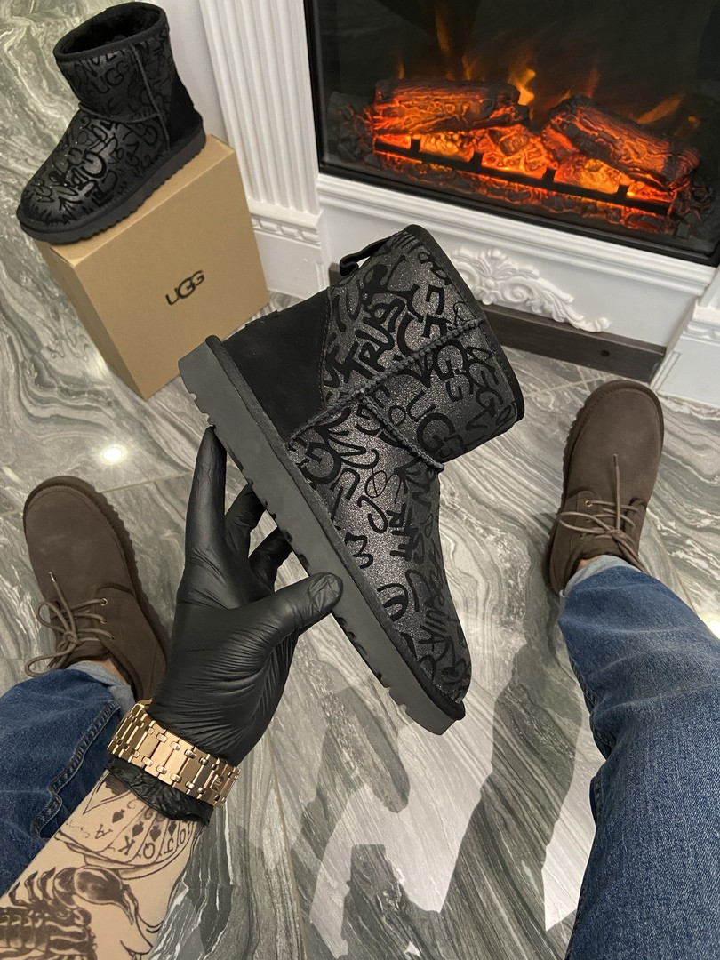 

Ugg Classic Short Sparkle Graffiti (Черный)