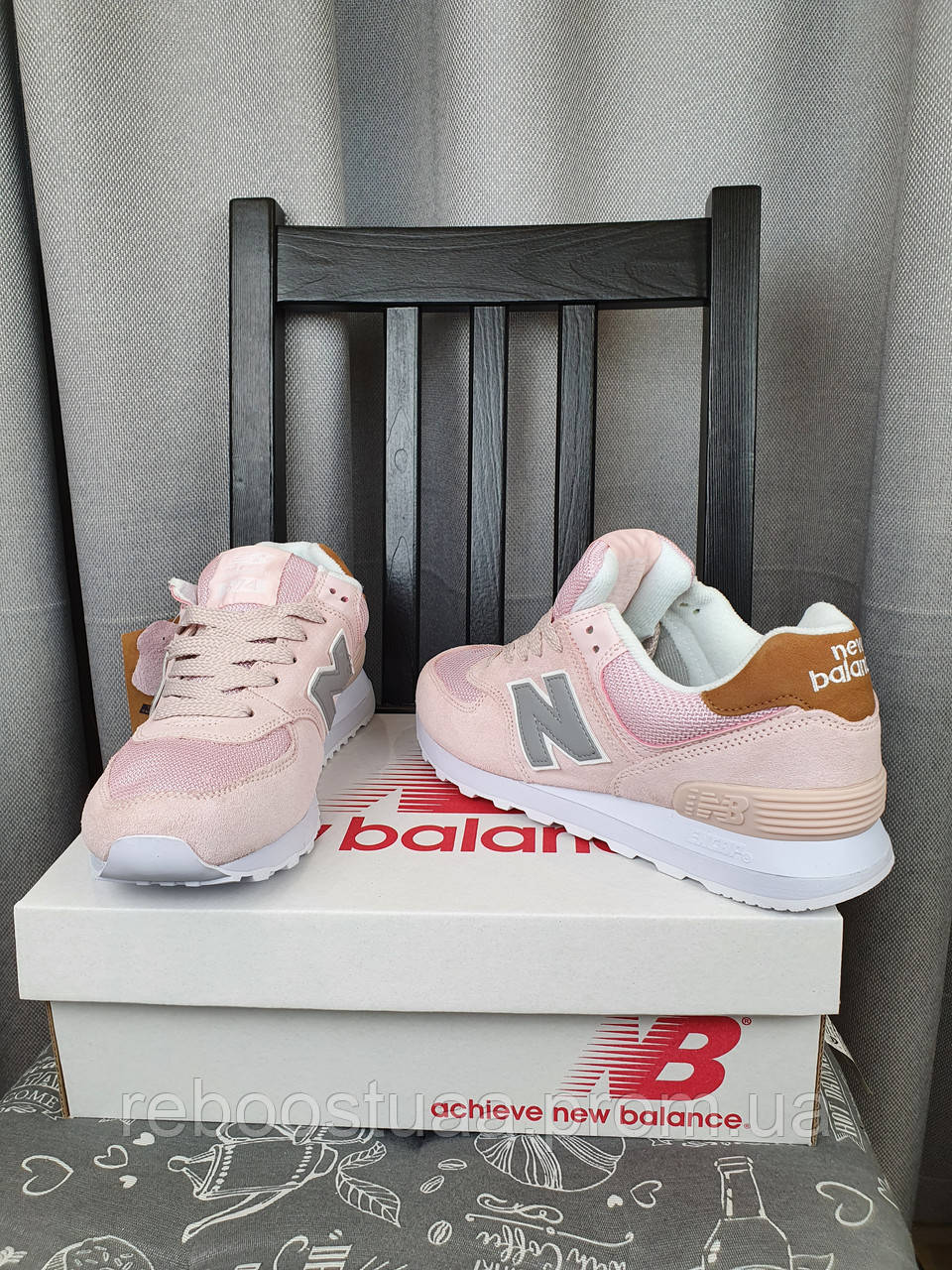 

Кроси для жінок ніжно рожеві Нью Баланс 574. New Balance 574 Pink жіночі кросівки замша сітка 41, Розовый