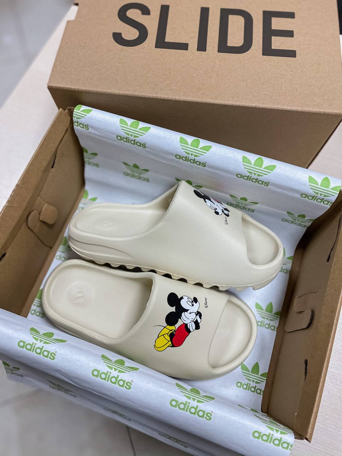 

Женские сланцы Adidas Slide "Mickey"