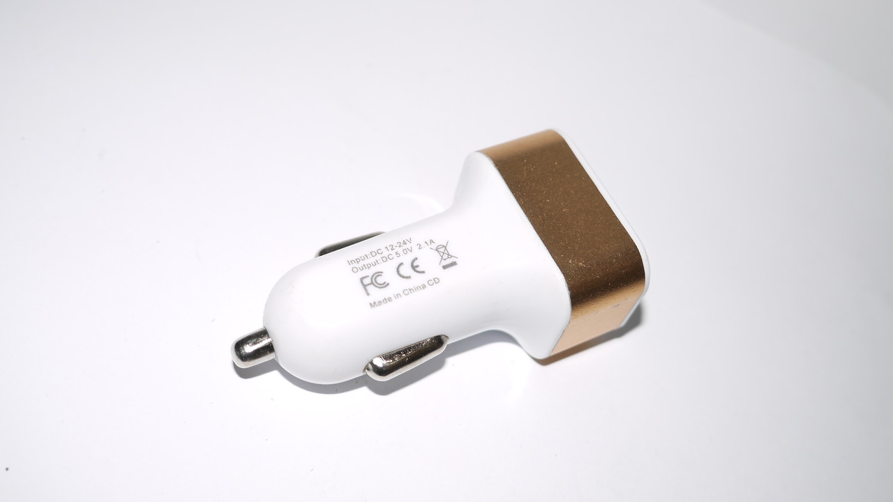 

Автомобильное зарядное Car Charger 3 USB