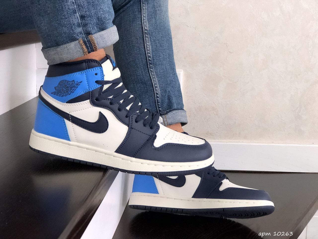 

Кеды мужские Nike Air Jordan 1 Retro темно синие с белым\голубые 46, Синий