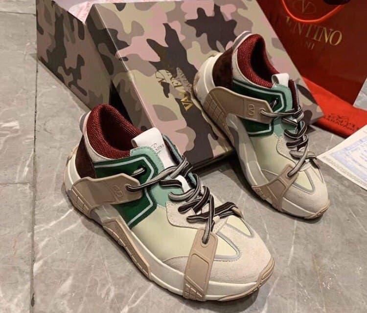 

Кожаные кроссовки VALENTINO (Унисекс) Серо-зеленый