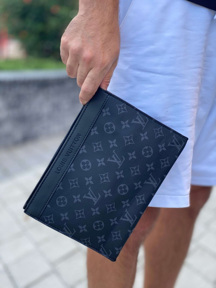 

Клатч Louis Vuitton Pochette Voyage MM Monogram Eclipse