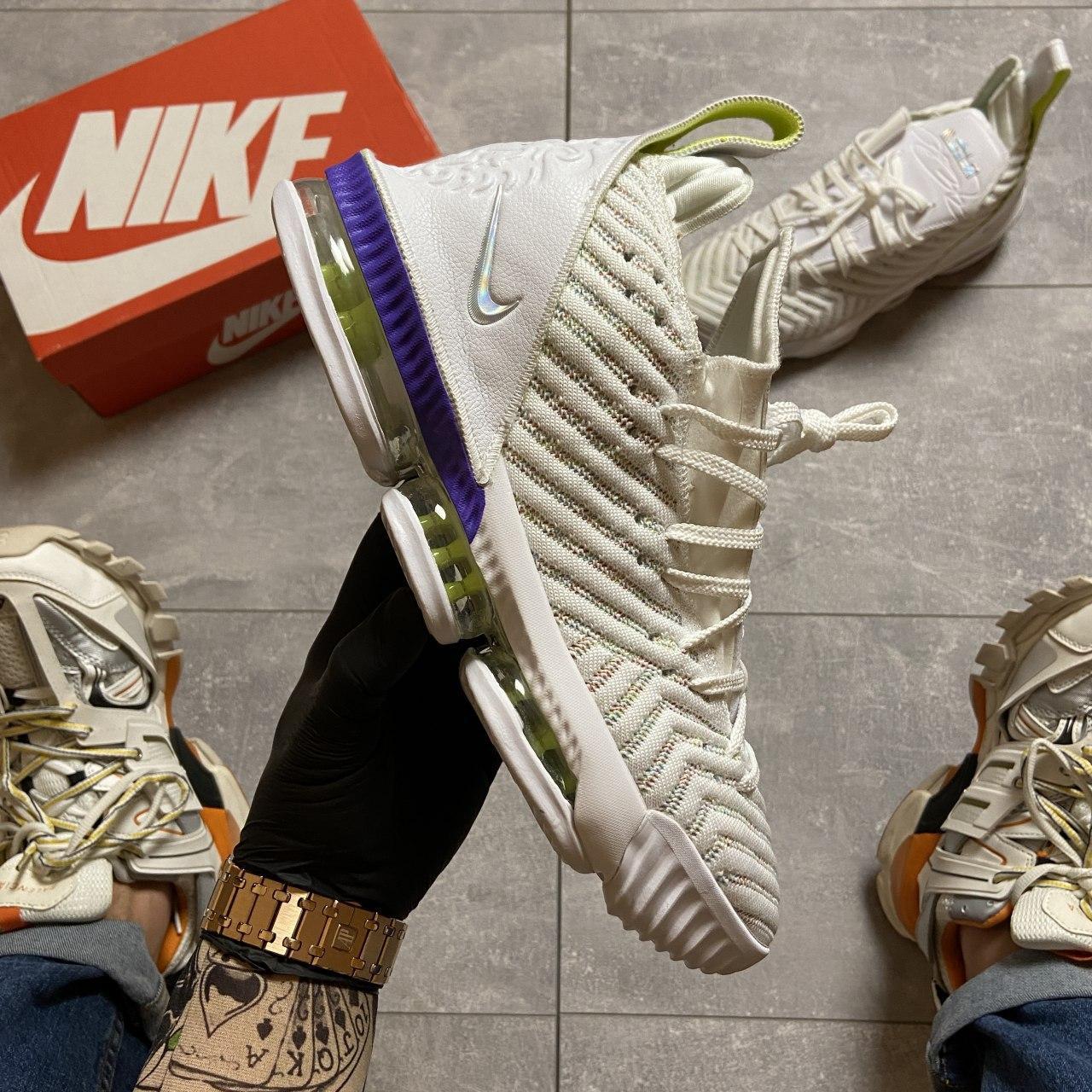 

Мужские кроссовки Nike LeBrone 15 White / Найк Леброн 15 Белые 41, Белый