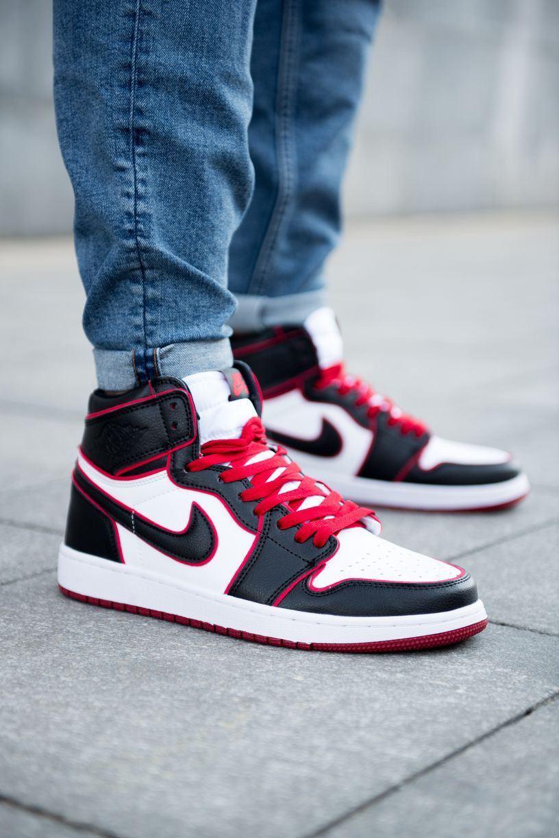 

Мужские кроссовки Nike Air Jordan 1 Retro High Black White Red / Найк Аир Джордан 1 Ретро Черные Белые Красные 44, Красный