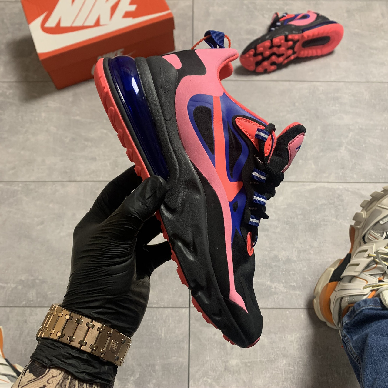 

Женские кроссовки Nike Air Max 270 React Black Pink, женские кроссовки найк аир макс 270 реакт, Разные цвета