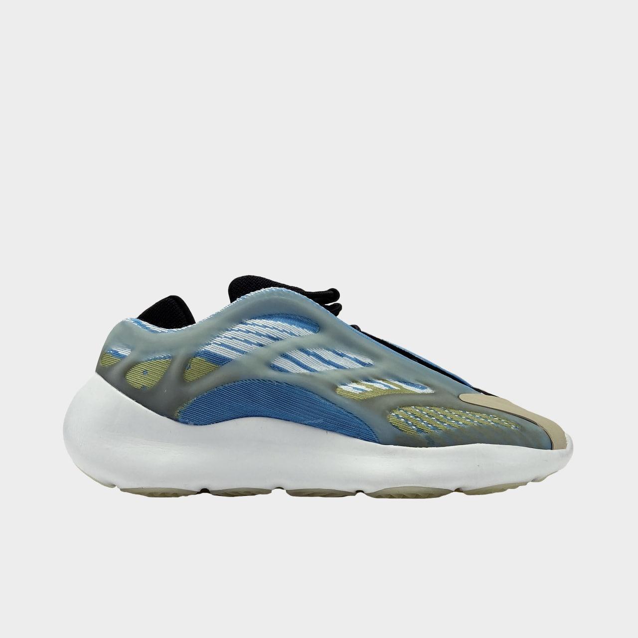 

Мужские кроссовки Adidas Yeezy Boost 700 V3 White Blue / Адидас Изи 700 В3 Белые Голубые 43, Синий