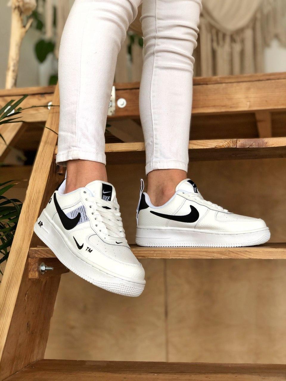 

Женские кроссовки Nike Air Force White / Найк Аир Форс Белые 39, Белый