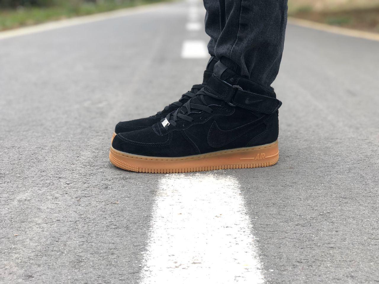 

Женские Зимние Кроссовки NIKE Air Force 1 Mid Black / Найк Аир Форс 1 Мид Черные 37, Черный