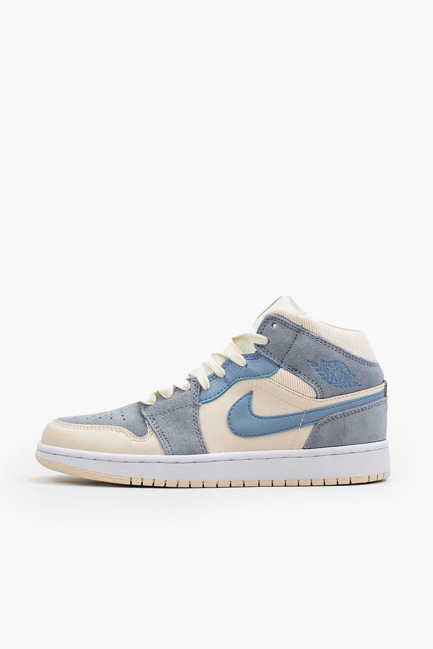 

Женские кроссовки Nike Air Jordan 1 MID SE SAIL LIGHT BLUE / Найк Аир Джордан 1 Мид Голубые 38, Голубой