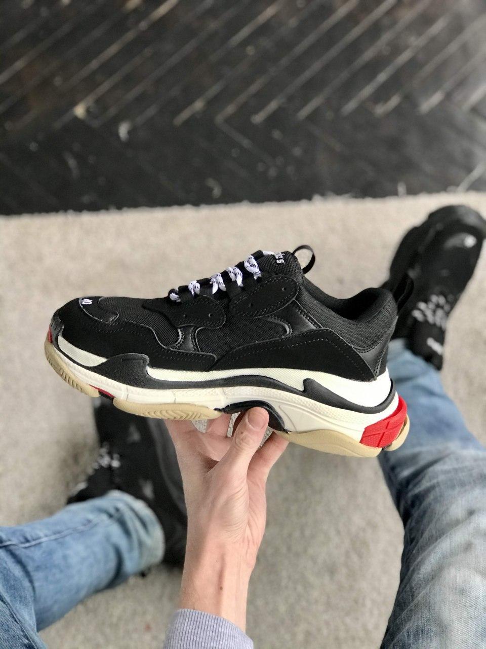 

Женские кроссовки Balenciaga Triple S Black / Баленсиага Трипл С Черные 40, Черный