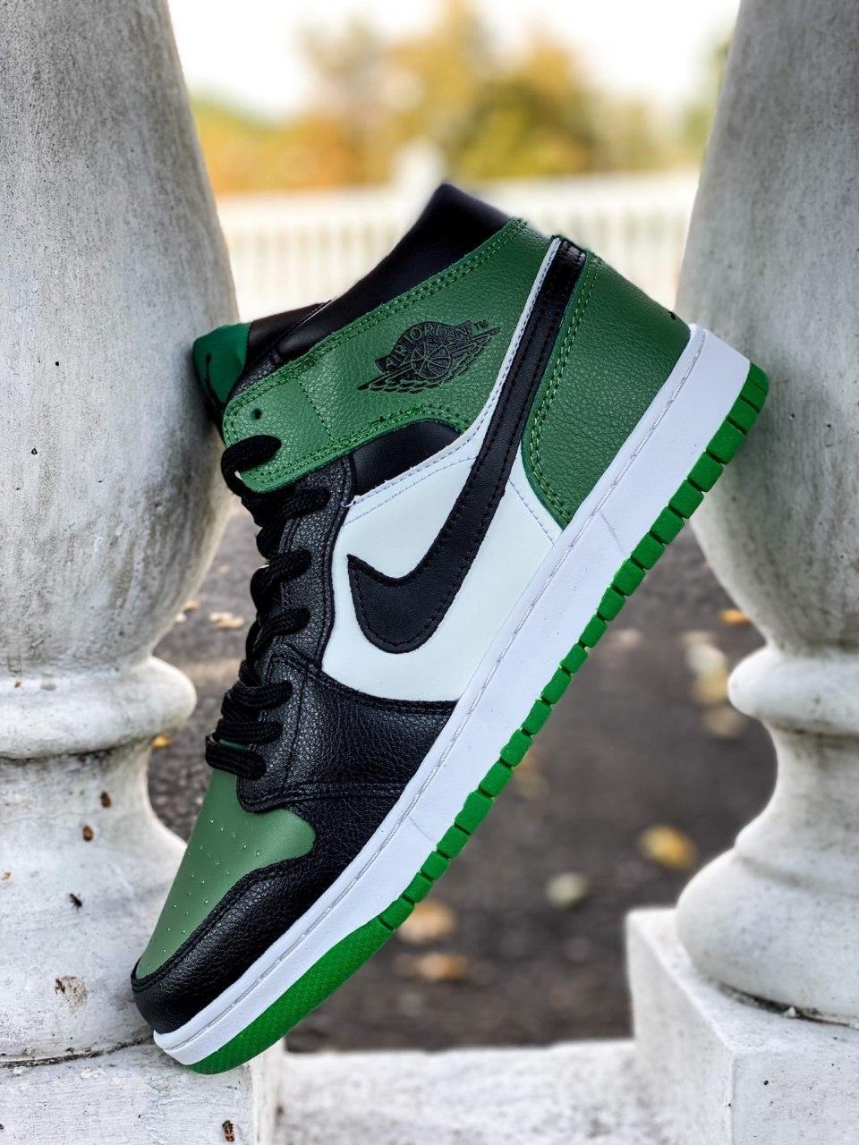 

Мужские кроссовки Nike Air Jordan 1 Retro High Green / Найк Аир Джордан 1 Ретро Зеленые 42, Зеленый