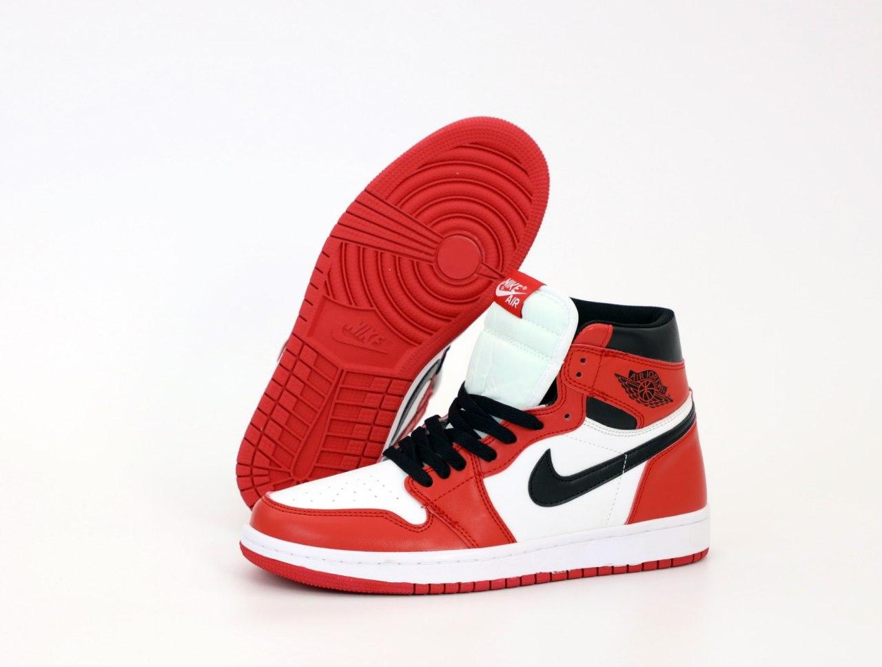 

Мужские кроссовки Nike Air Jordan 1 Retro Red White / Найк Аир Джордан 1 Ретро Красные Белые 43, Красный