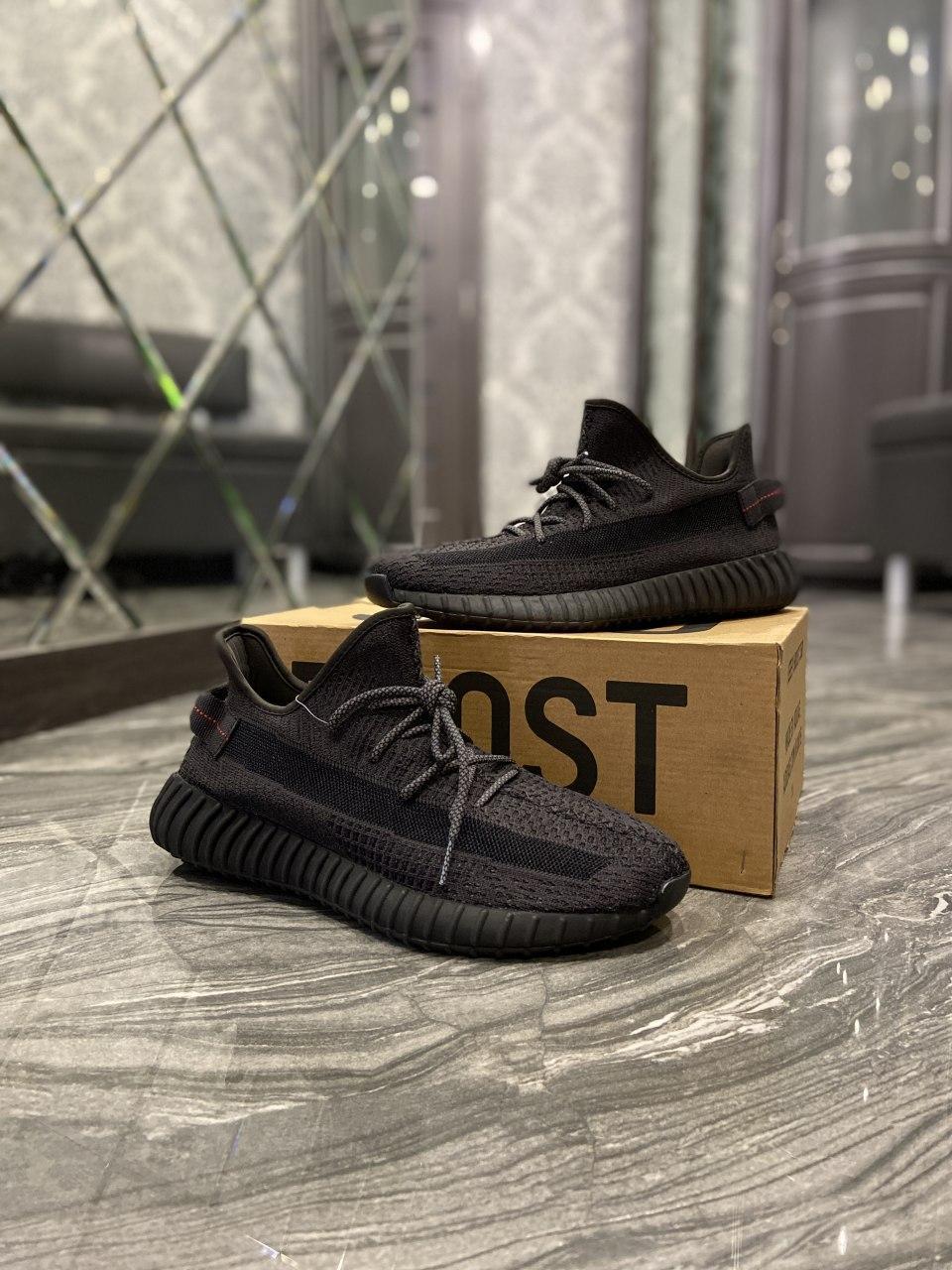 

Женские кроссовки Adidas Yeezy Boost 350 v2 Static Reflective Black / Адидас Изи Буст 350 в2 Черные 39, Черный