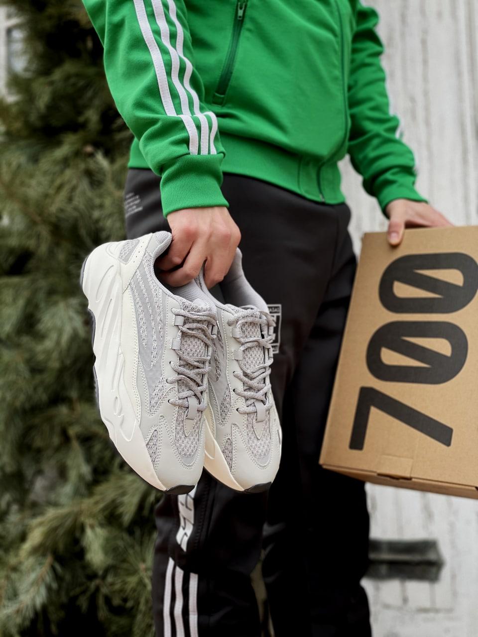 

Мужские кроссовки Adidas Yeezy Boost 700 v2 Static / Адидас Изи Буст 700 в2 Серые 36, 44, Серый