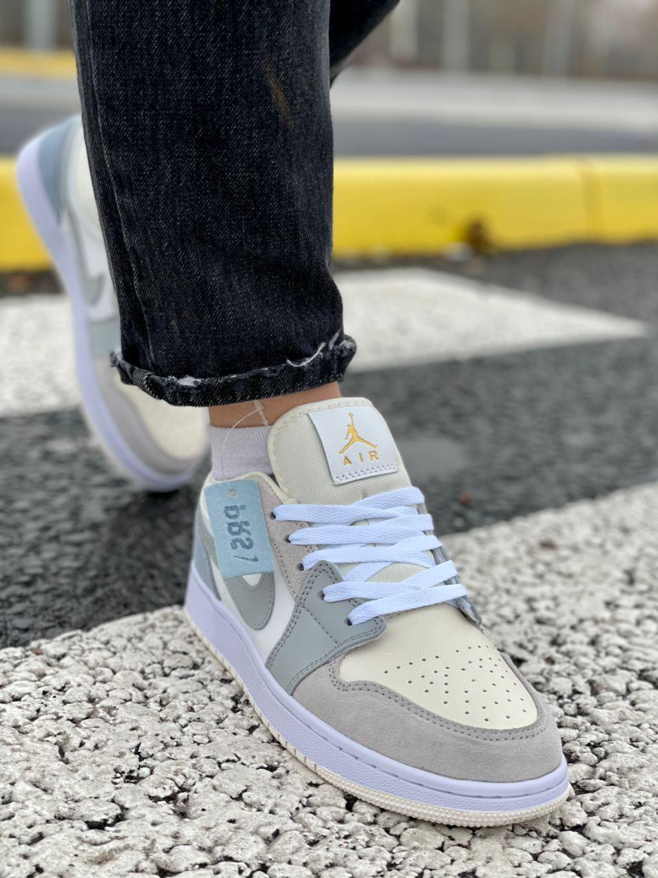 

Женские кроссовки Nike Air Jordan 1 LOW Paris White Grey / Найк Аир Джордан 1 Лов Париж Белые Серые