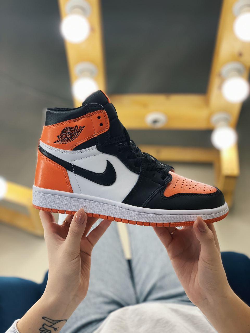 

Женские кроссовки Nike Air Jordan1 Orange Black White / Найк Аир Джордан 1 Оранжевые Черные Белые, Оранжевый