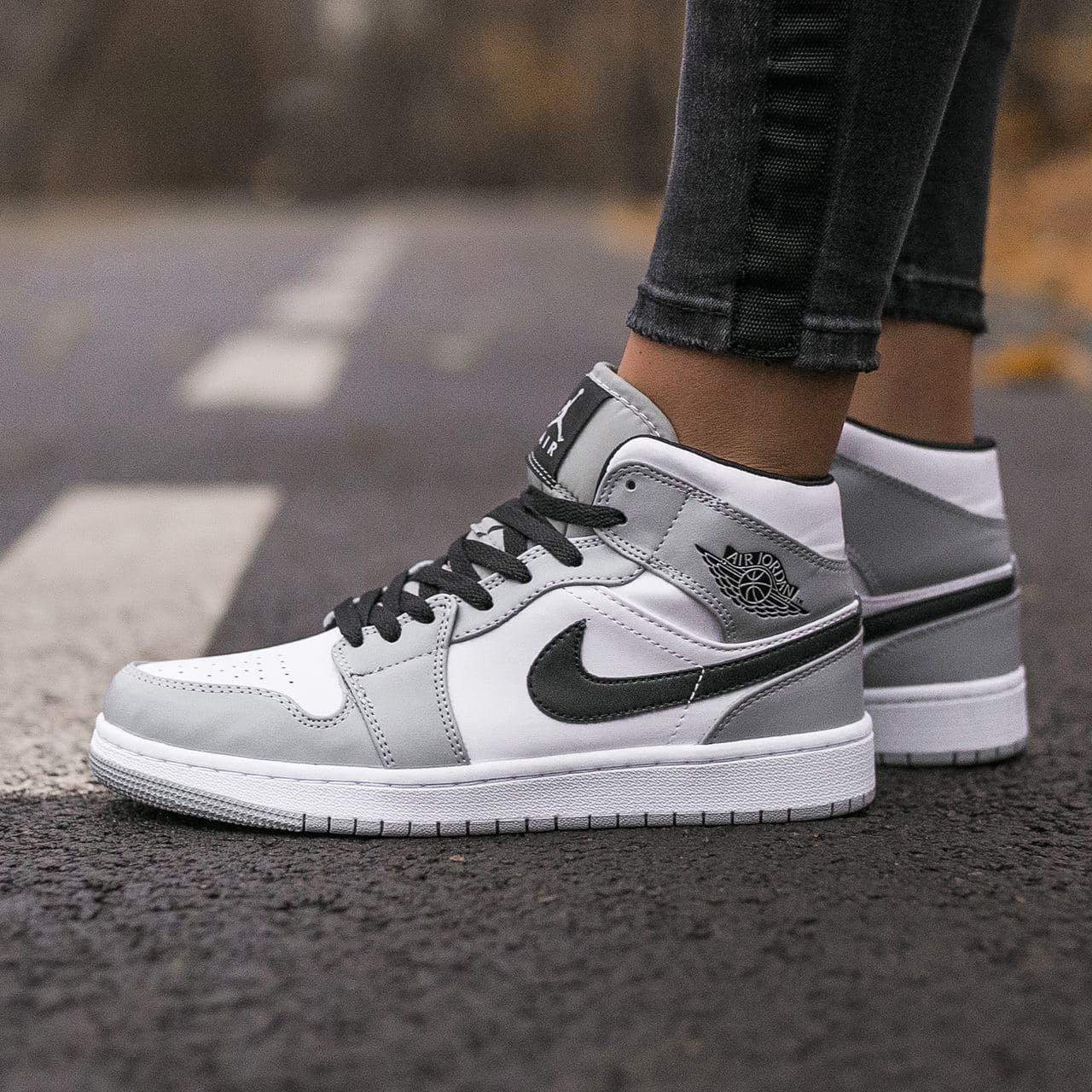 

Мужские кроссовки Nike Air Jordan Retro 1 Grey White / Найк Аир Джордан Ретро 1 Серые Белые, Серый