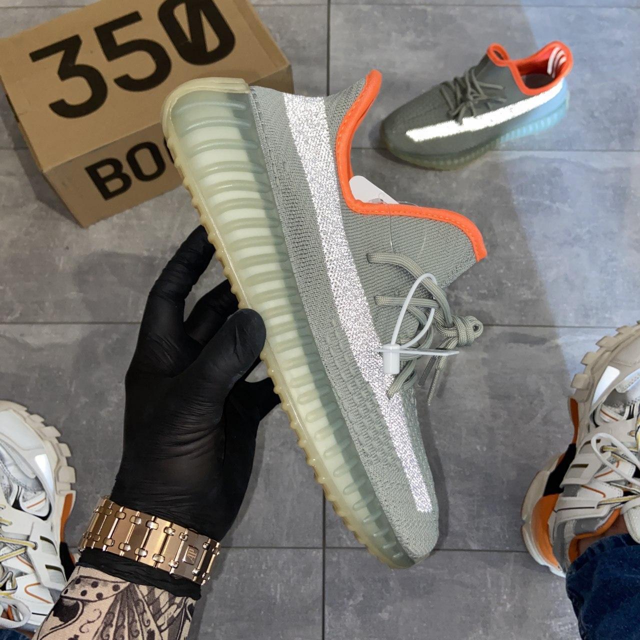 

Мужские кроссовки Adidas Yeezy Boost 350 V2 Desert Sage Reflective / Адидас Изи Буст 350 в2 Серые Рефлективные, Серый