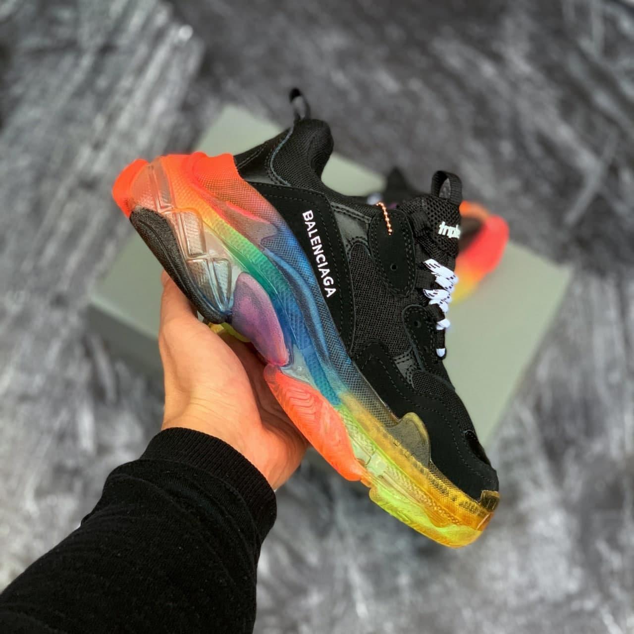 

Женские кроссовки Balenciaga Triple S Multicolor / Баленсиага Трипл С Разноцветные, Разные цвета